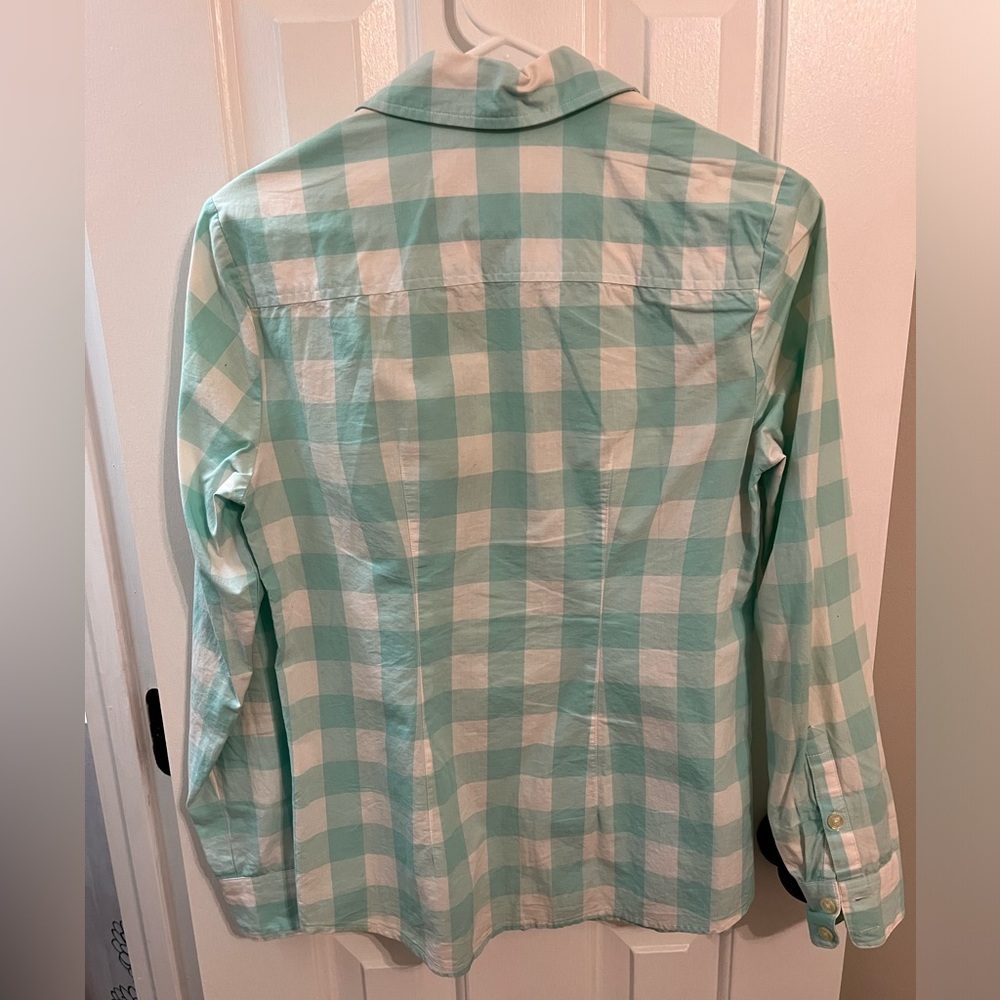 Vineyard Vines Button Down - image 4